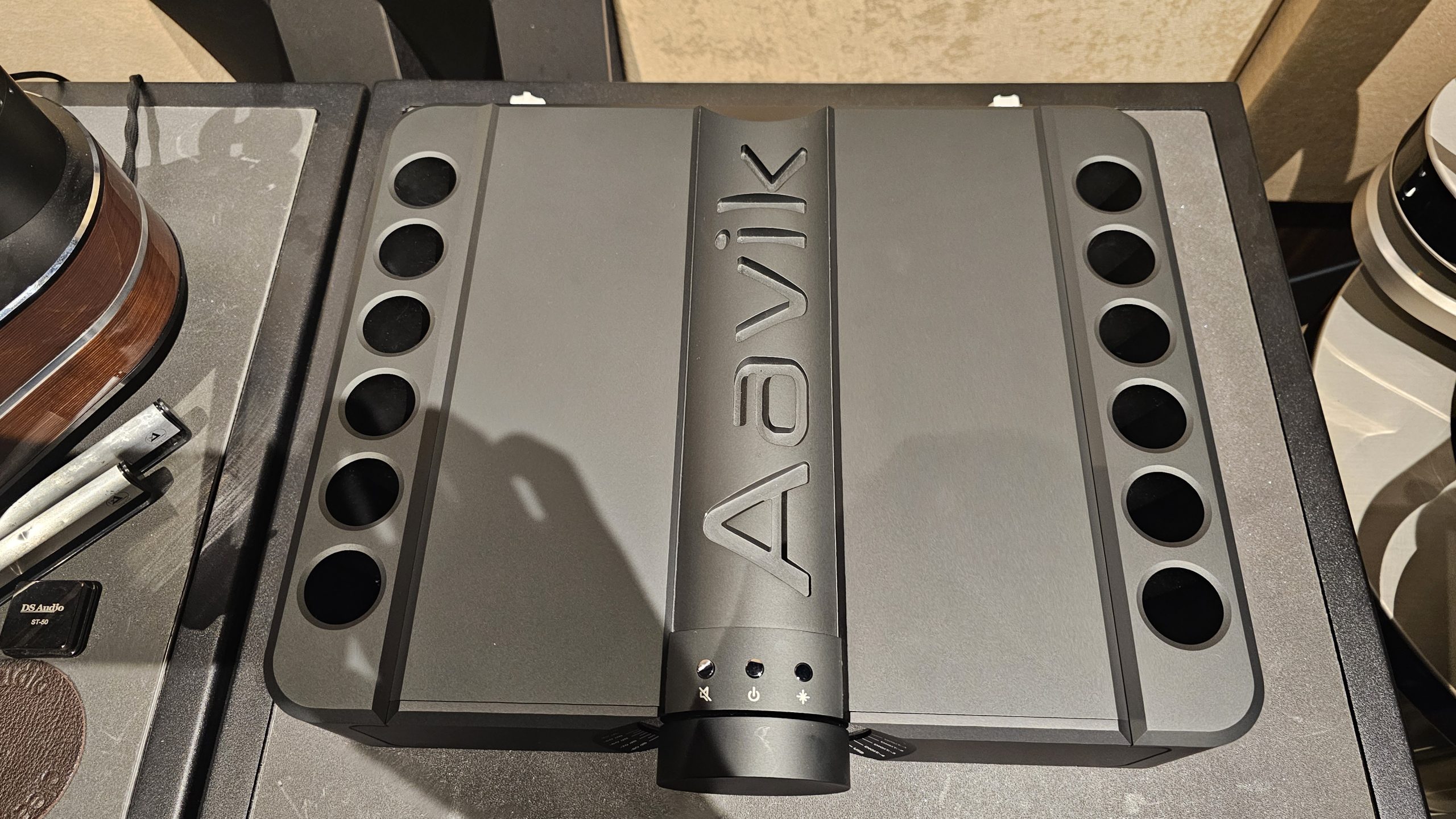 Aavik U-300 - Image 2